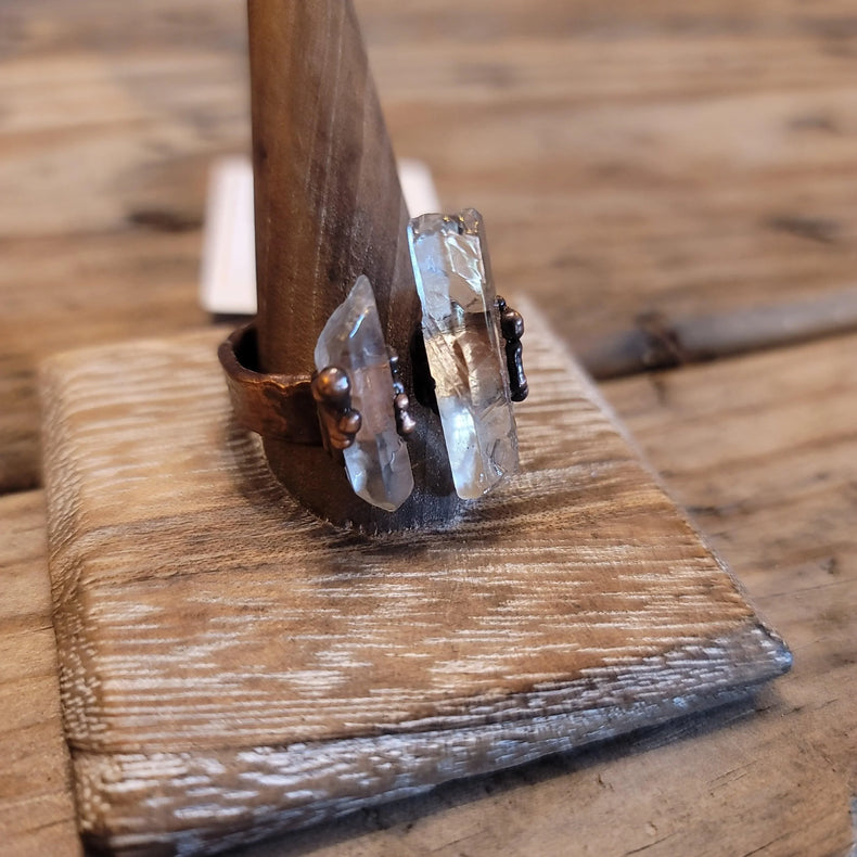 15 Quartz ring - Wild Raven