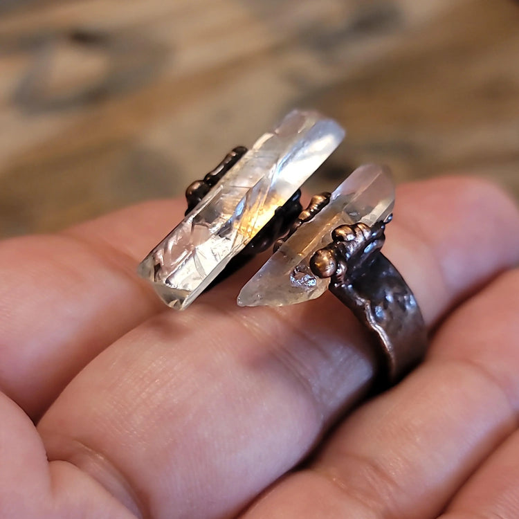 15 Quartz ring - Wild Raven