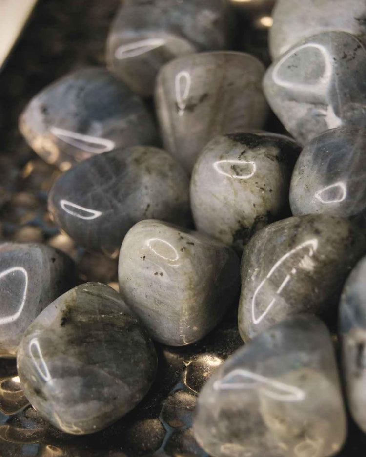 Labradorite Tumbled | Intuition + Protection