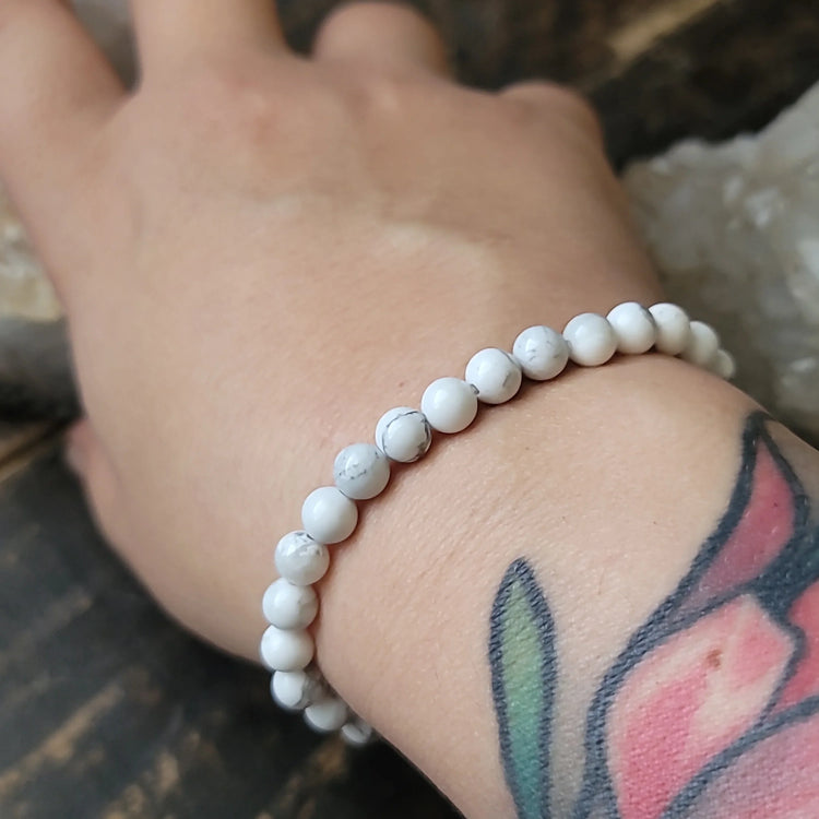Howlite Bracelet 6MM | Calm, Patience & Spiritual Awareness