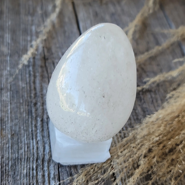 Quartz egg- gemstones