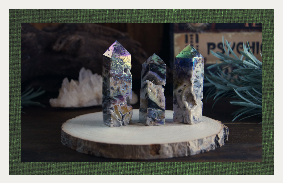 Crystals, tumbled stones, and minerals available at Wild Raven’s Nest in Texas