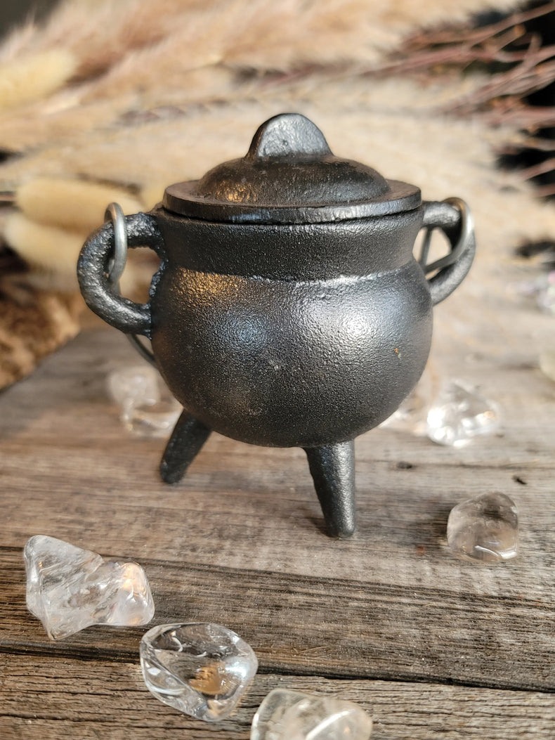 Mini Plain Cast Iron Cauldron w/ Lid (3.5 in.)