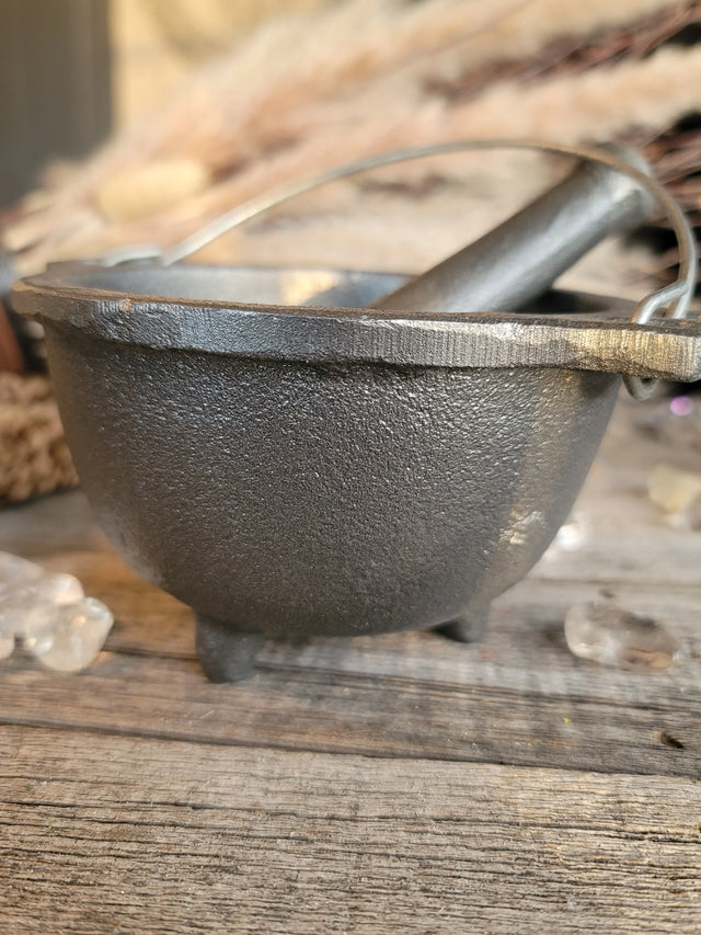 Mortar and Pestle Cast Iron (4.5 in.)