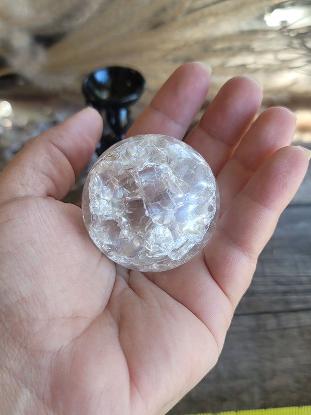 Crackle quartz sphere