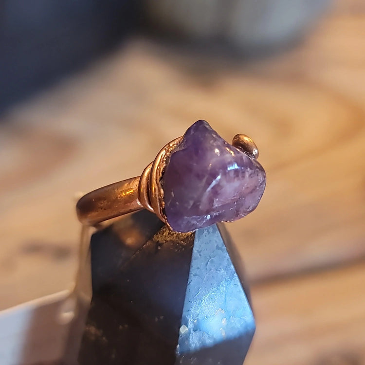 5.5 Amethyst ring - Wild Raven