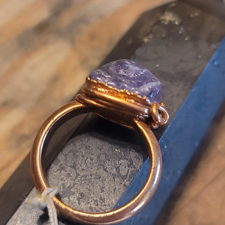 5.5 Amethyst ring - Wild Raven
