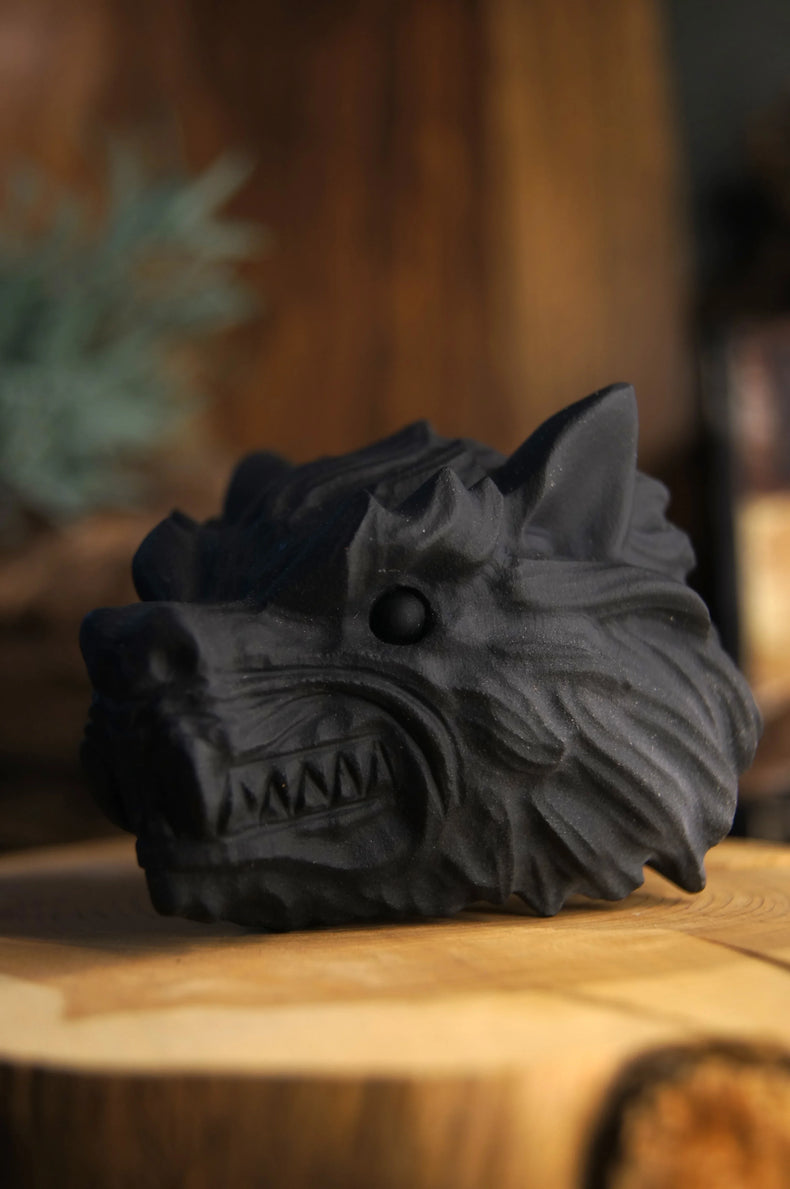 Obsidian wolf