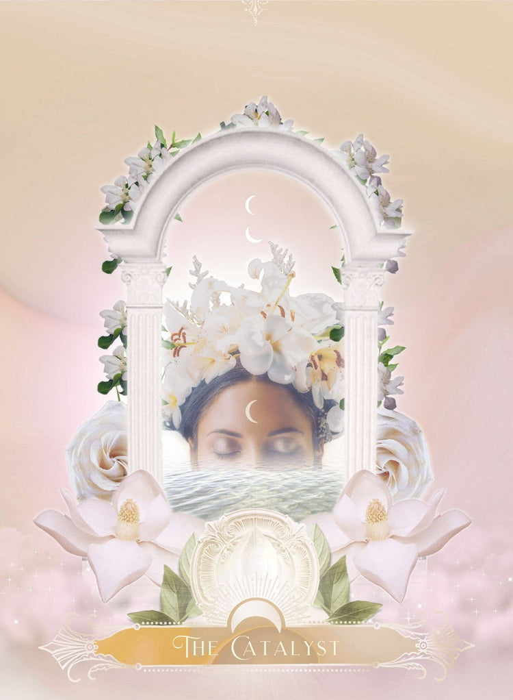 The Wealthy Woman Oracle Deck: 44 Cards and 96 Page Book