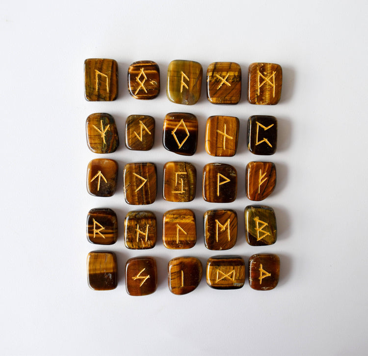 Rune Set - Tiger Eye