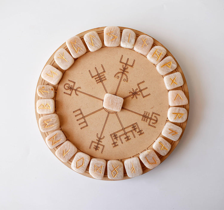 Rune Set - Moonstone