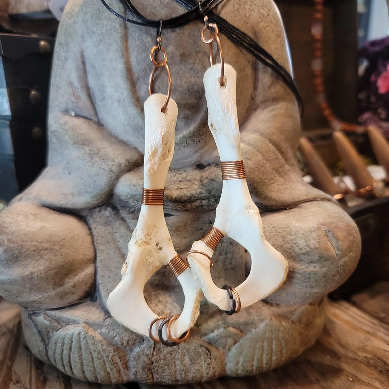 Opossum bone earrings - Wild Raven