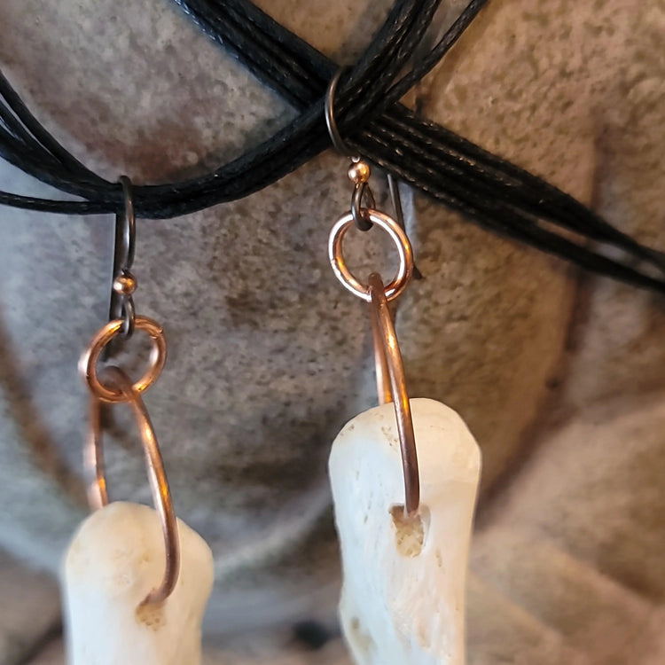 Opossum bone earrings - Wild Raven