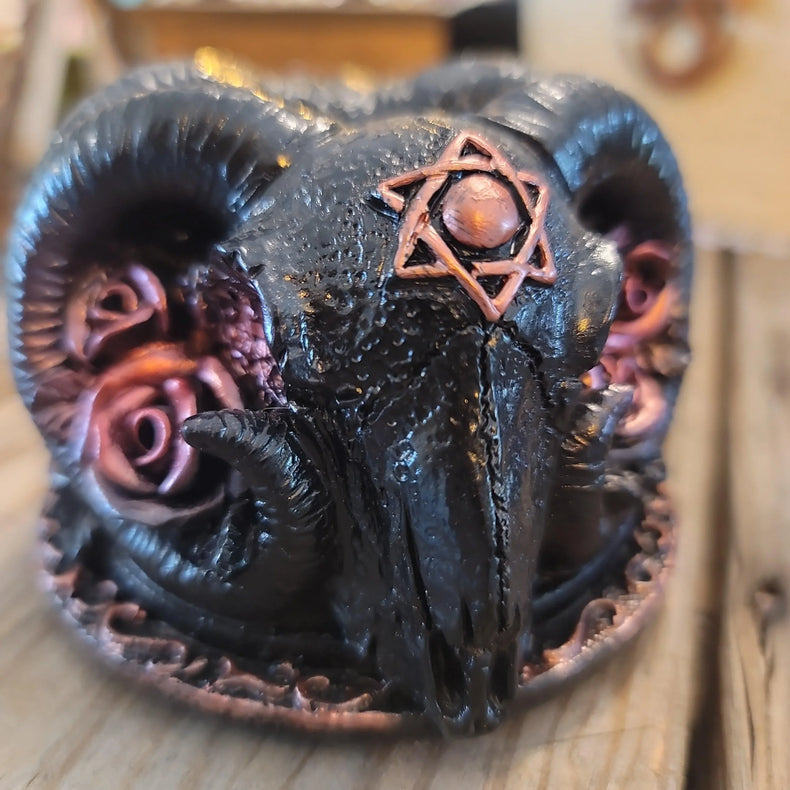Ram Horn Sphere Base - resin black - Wild Raven