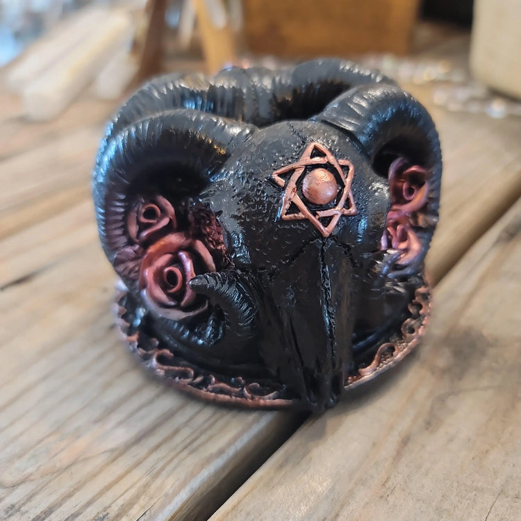 Ram Horn Sphere Base - resin black - Wild Raven