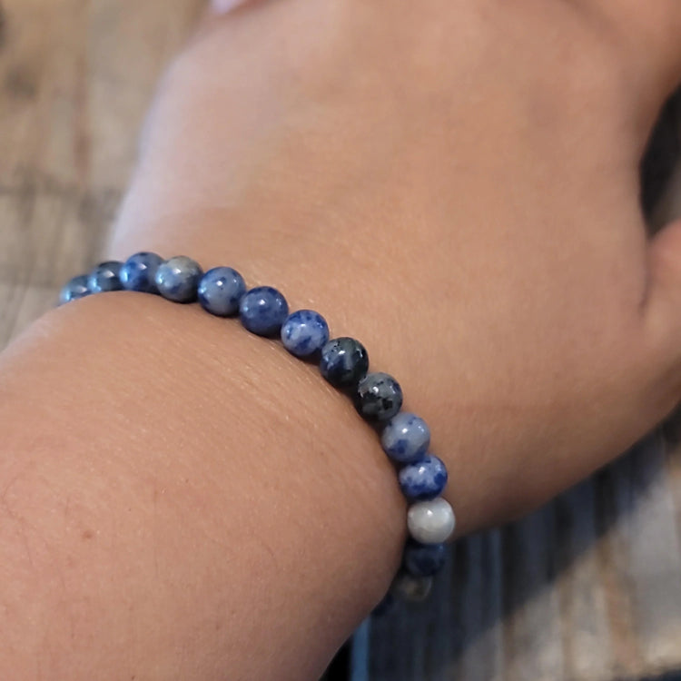 Sodalite Bracelet - beaded - Wild Raven