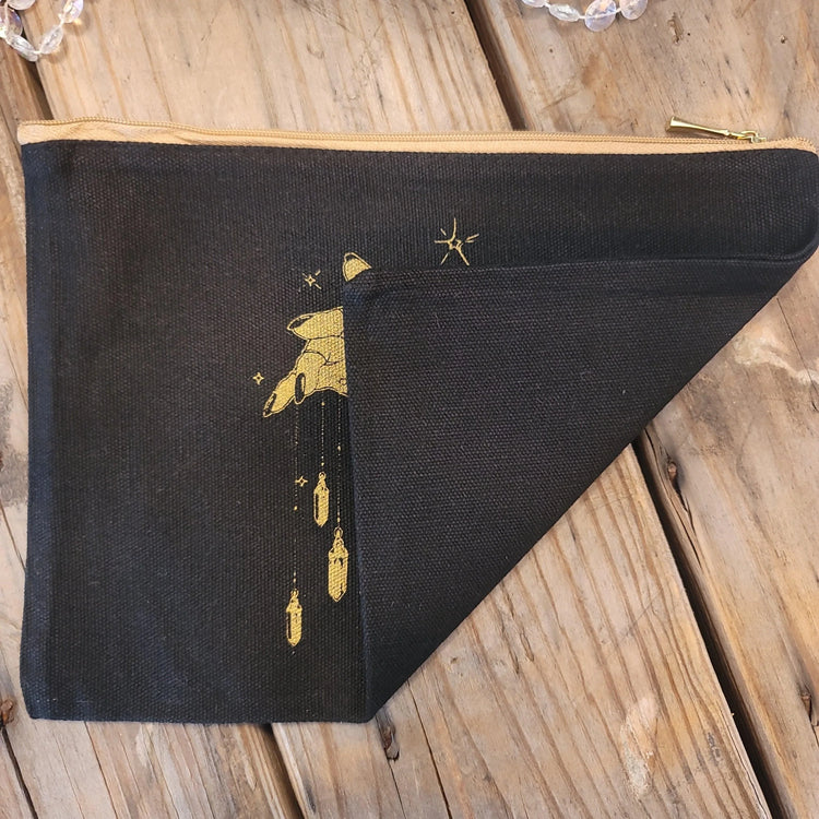 Zippered canvas bag - Wild Raven