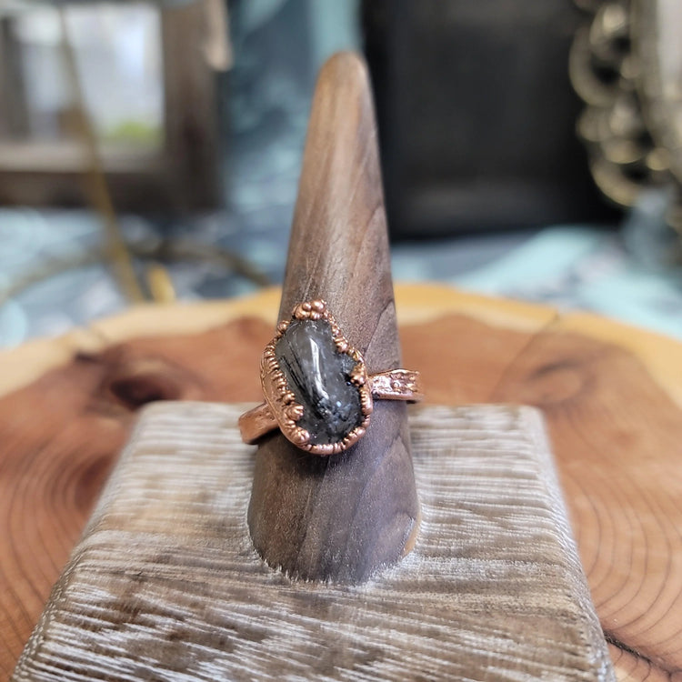 11.5 Tourmalinated quartz Ring - Wild Raven
