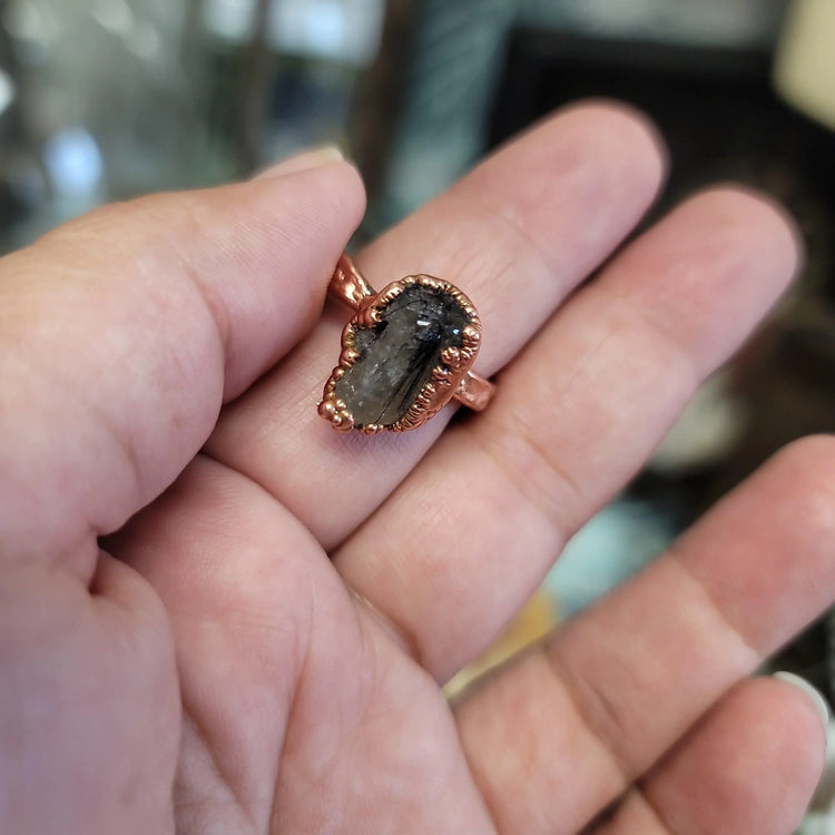 11.5 Tourmalinated quartz Ring - Wild Raven