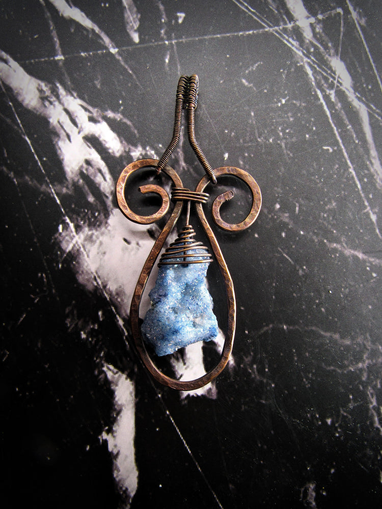 Geode Pendant - Wild Raven