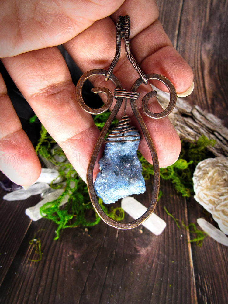 Geode Pendant - Wild Raven