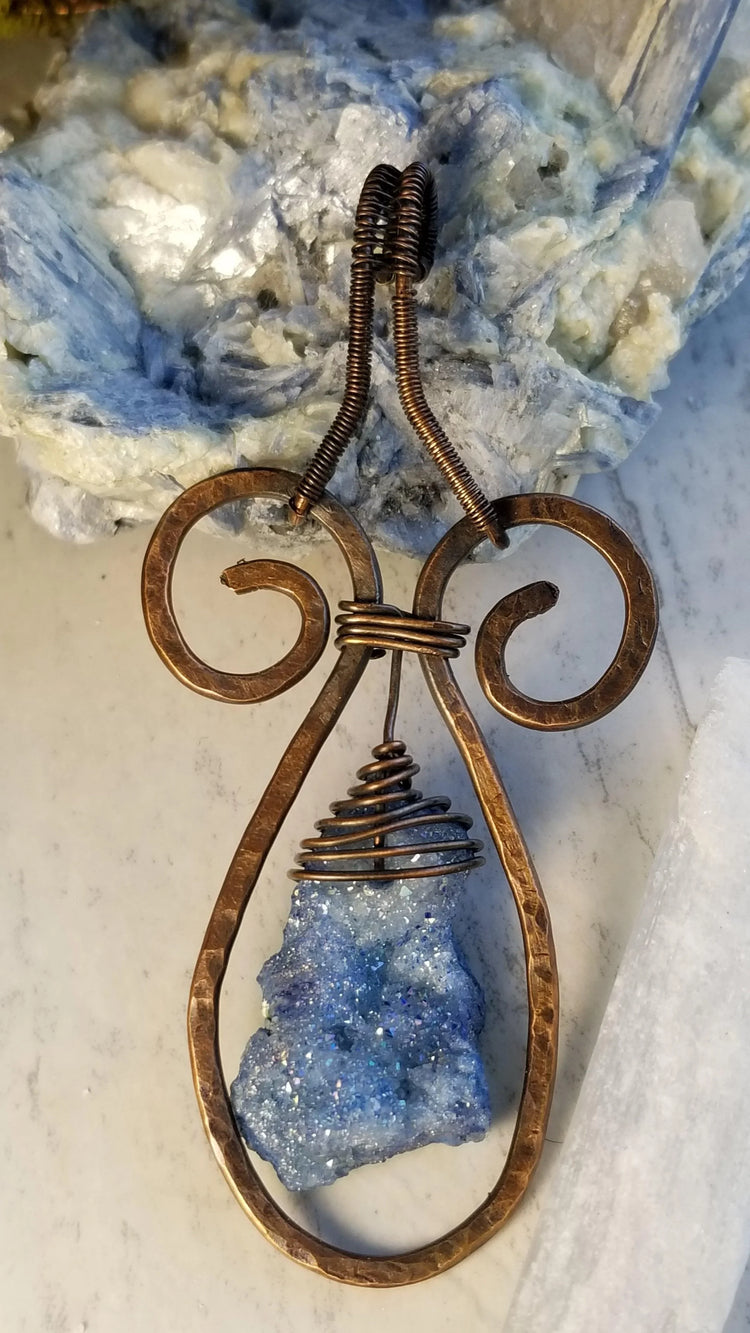 Geode Pendant - Wild Raven