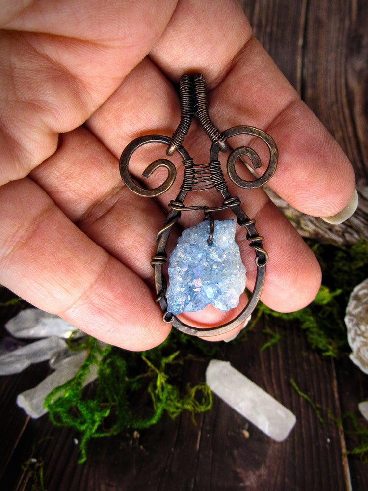 Mini Geode Pendant - Wild Raven