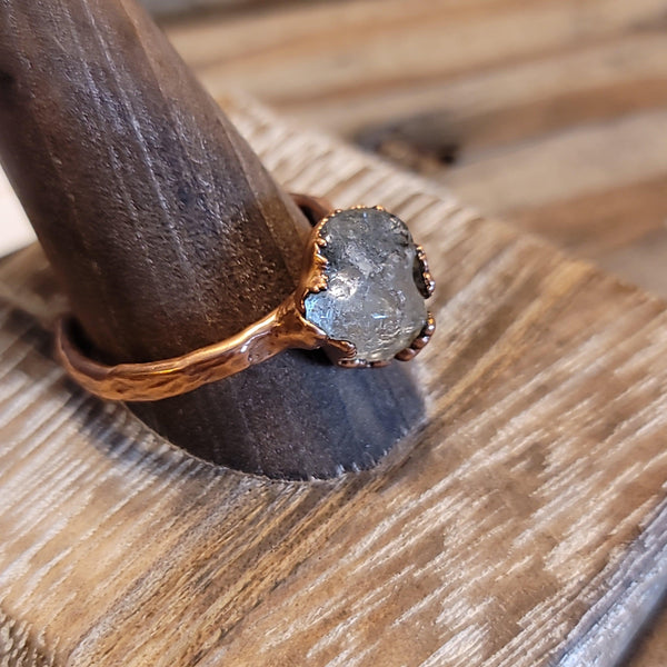 12 Quartz Ring - Wild Raven