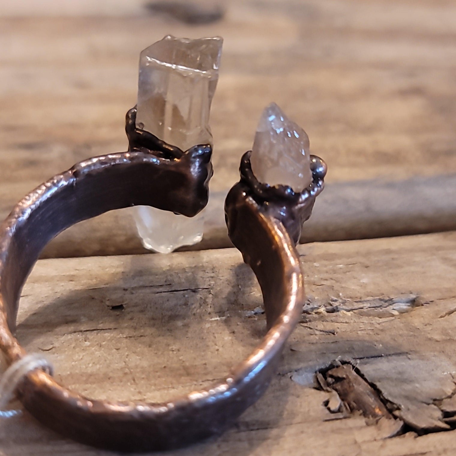15 Quartz ring - Wild Raven