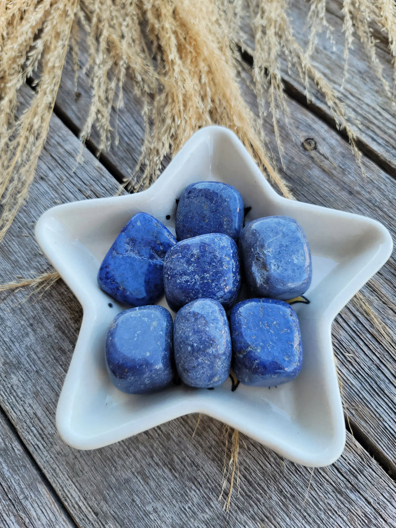 Dumortierite tumbled