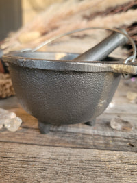 Mortar and Pestle Cast Iron (4.5 in.)