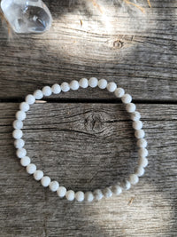 Howlite Bracelet 4MM