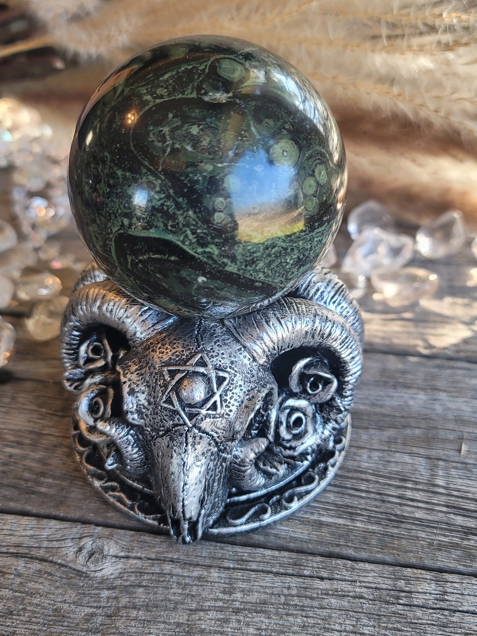 Ram Horn Sphere Base