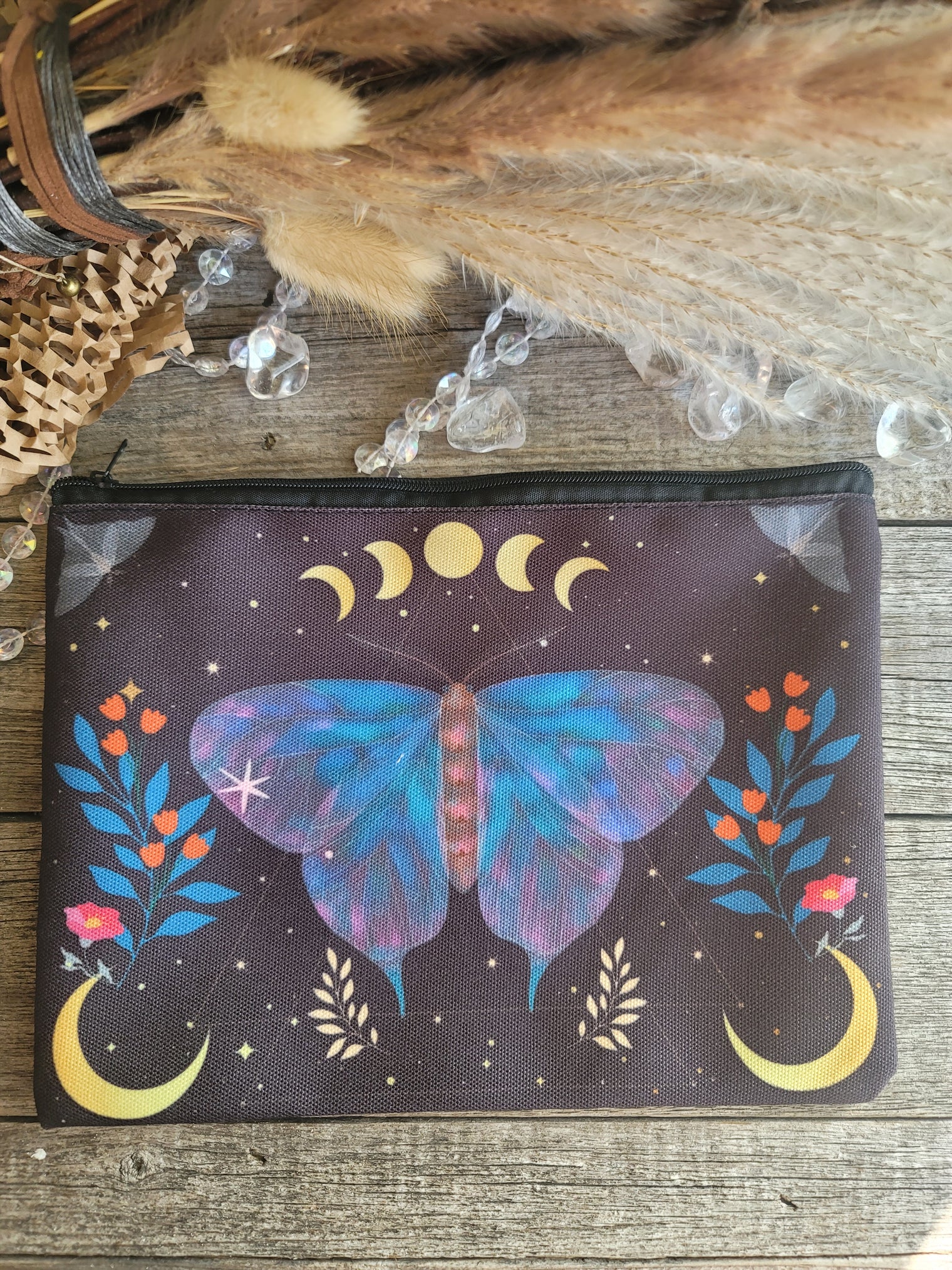Zippered canvas bag