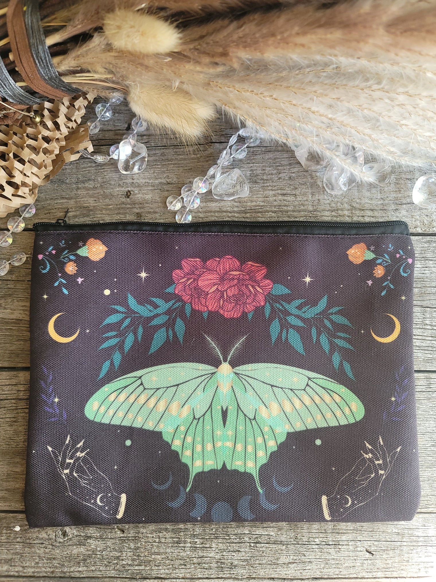 Zippered canvas bag