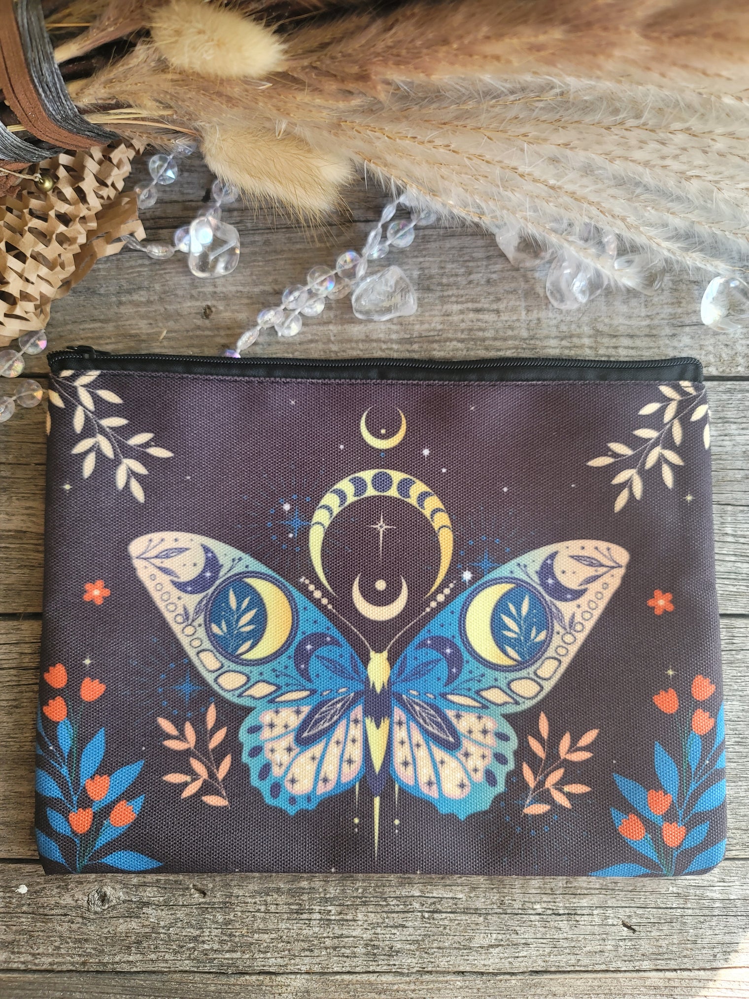 Zippered canvas bag