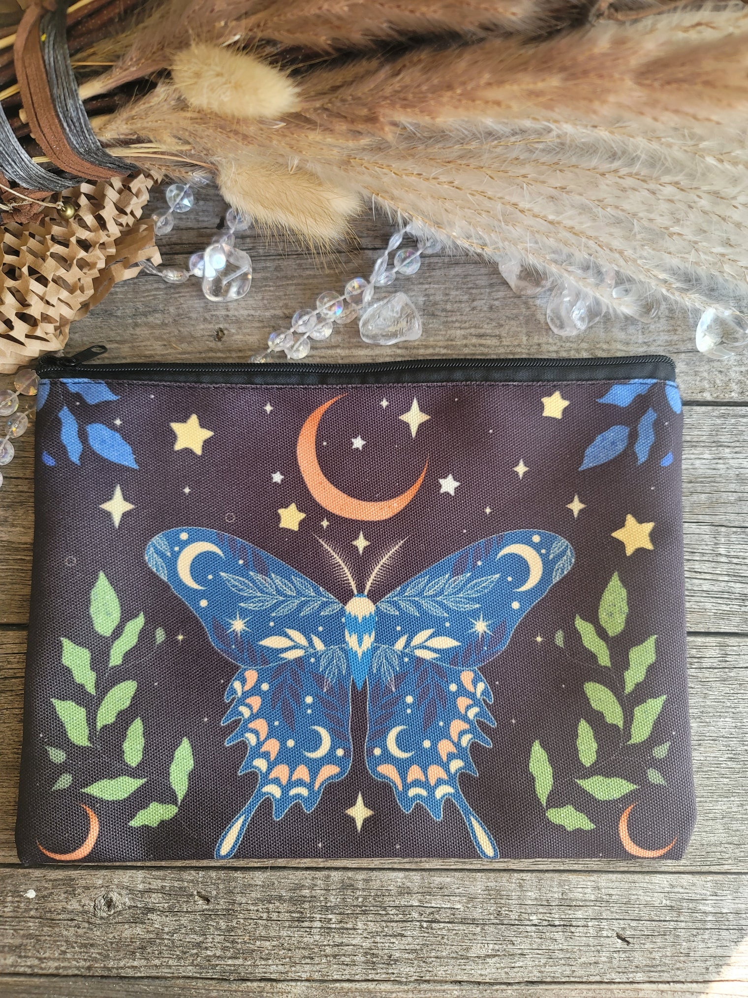 Zippered canvas bag
