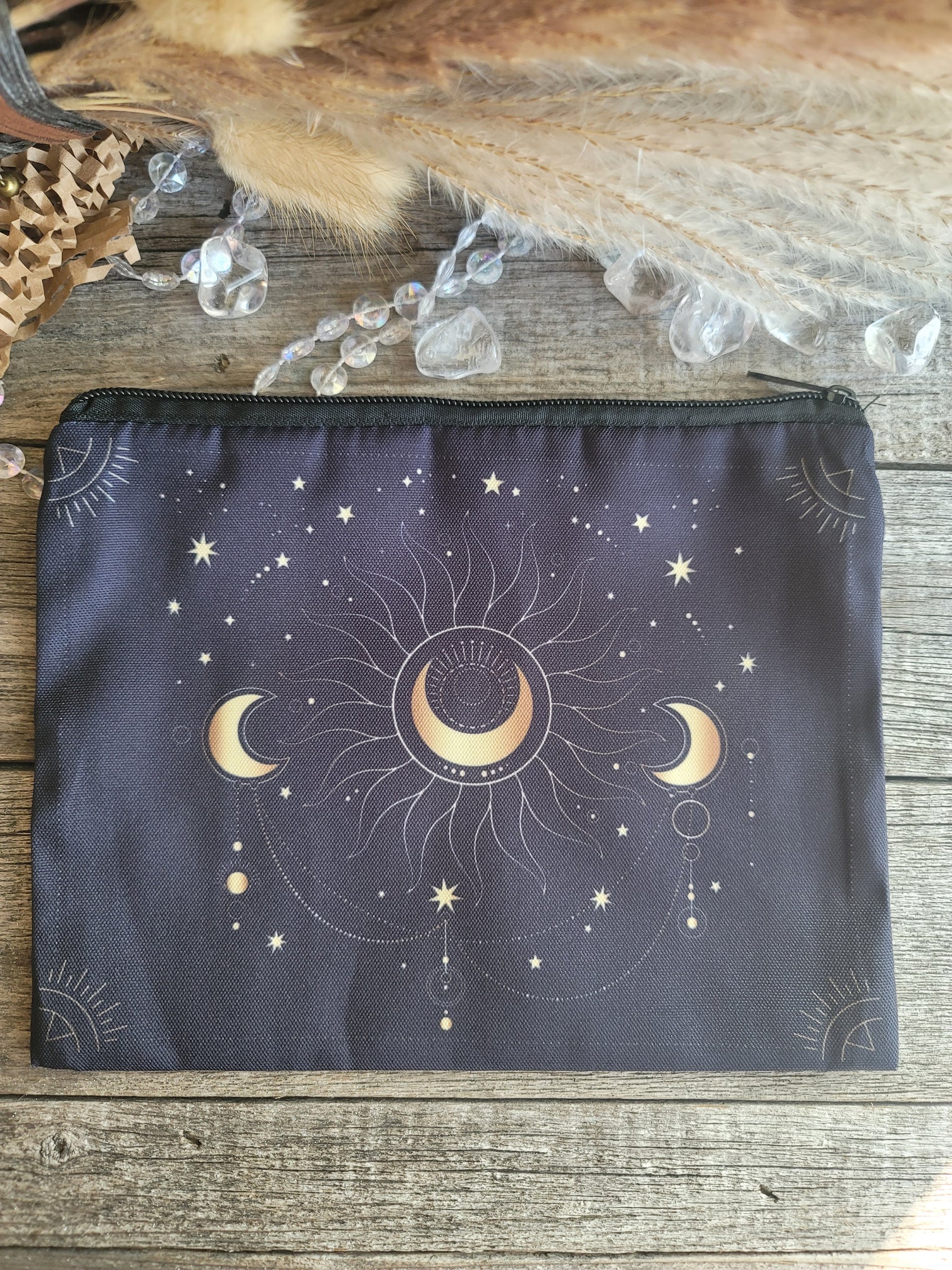 Zippered canvas bag