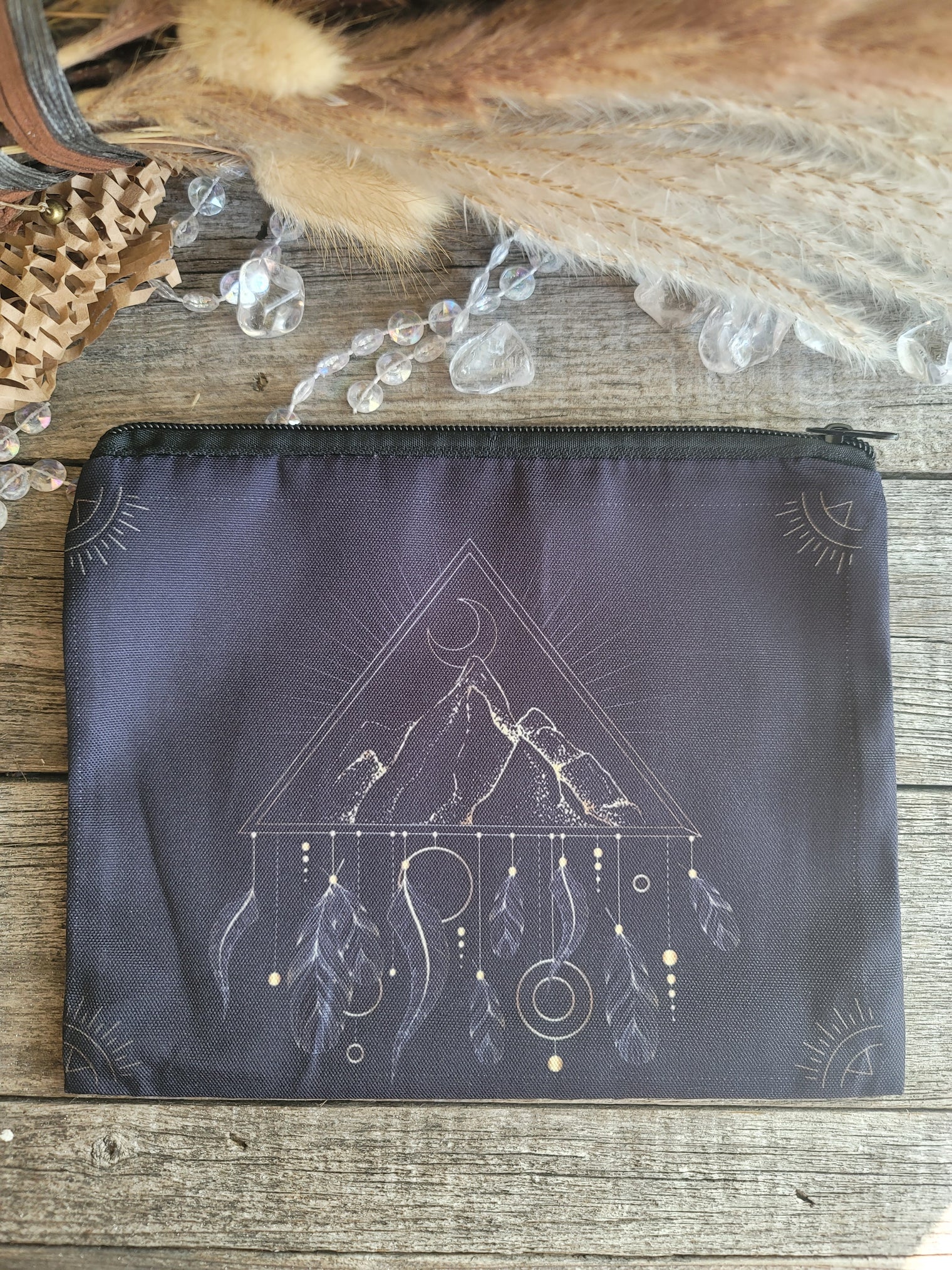 Zippered canvas bag