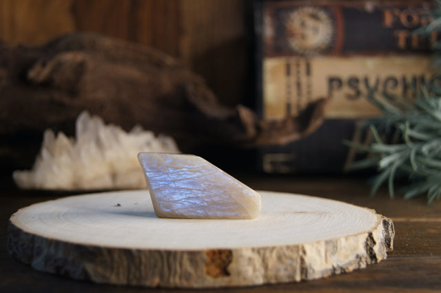 Moonstone Free Form