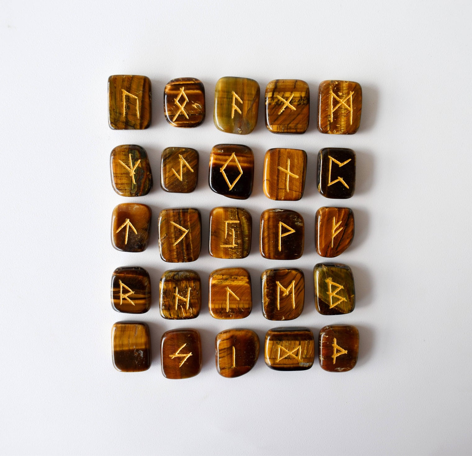 Rune Set - Tiger Eye