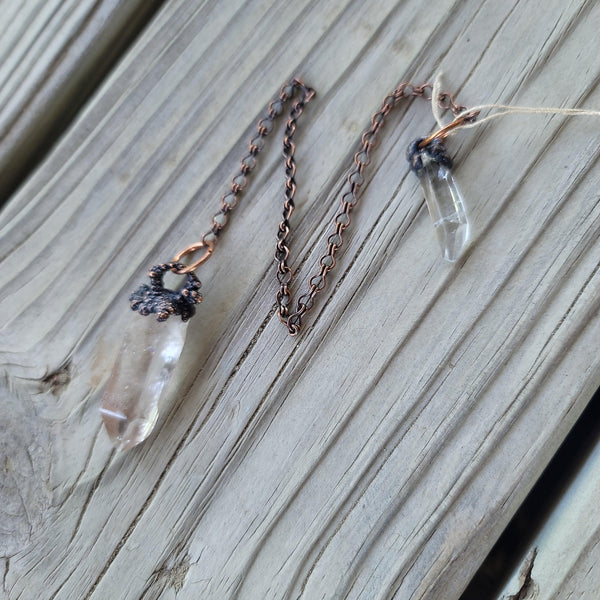 Raw clear Quartz Pendulum - Wild Raven