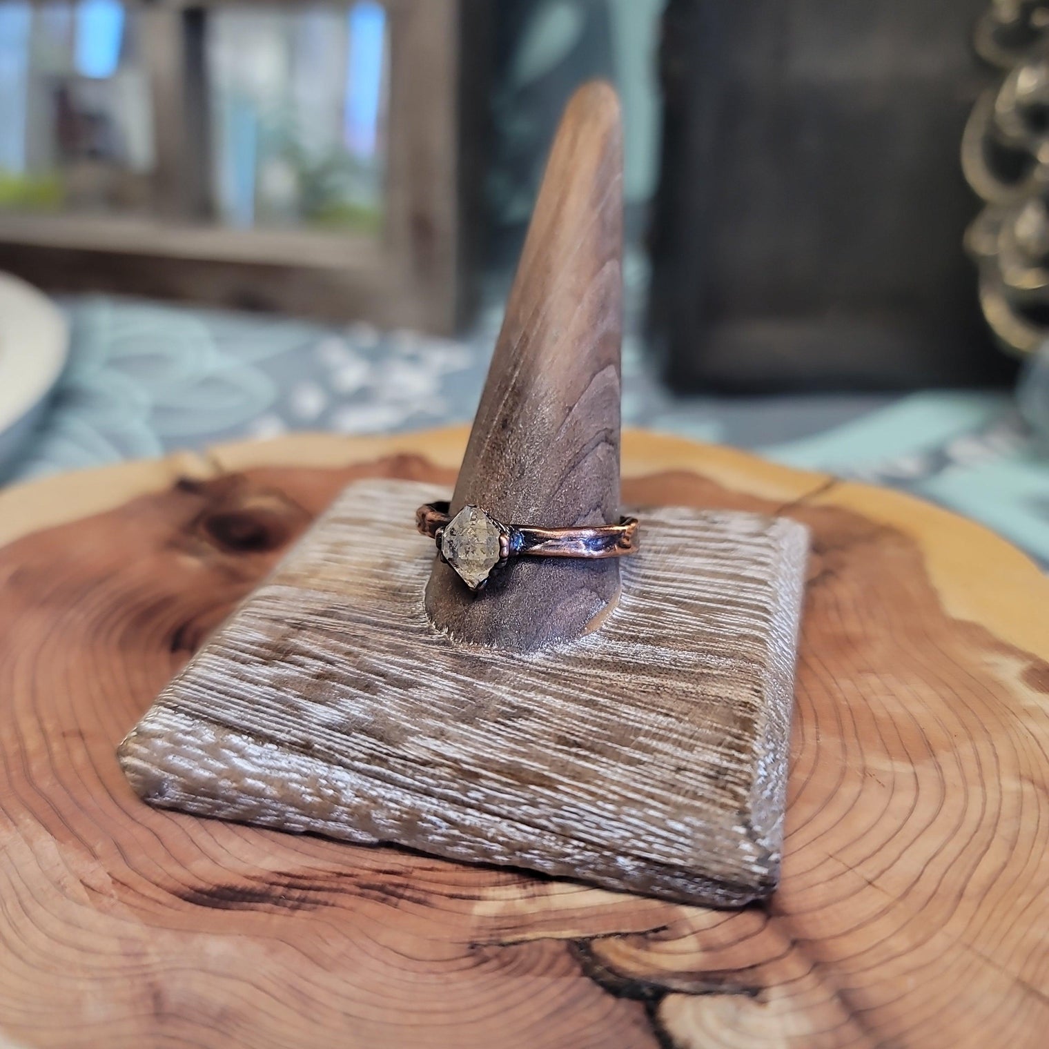 12.5 herkemer diamond UV Ring - Wild Raven
